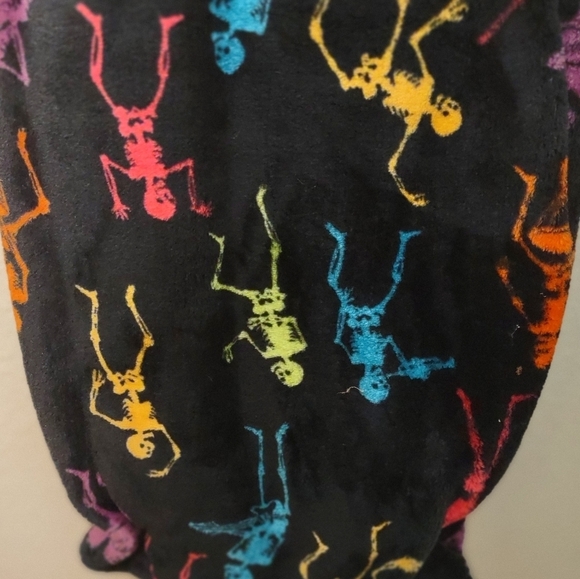 HALLOWEEN plush throw Dancing Skeleton blanket 50X60in - Picture 6 of 6